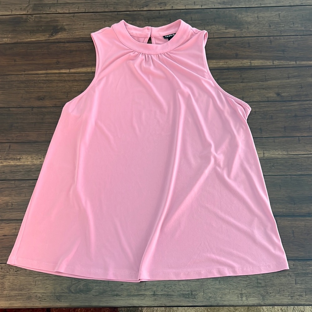 TORRID BLUSH PINK CREPE MOCK NECK SLEEVELESS BLOUSE